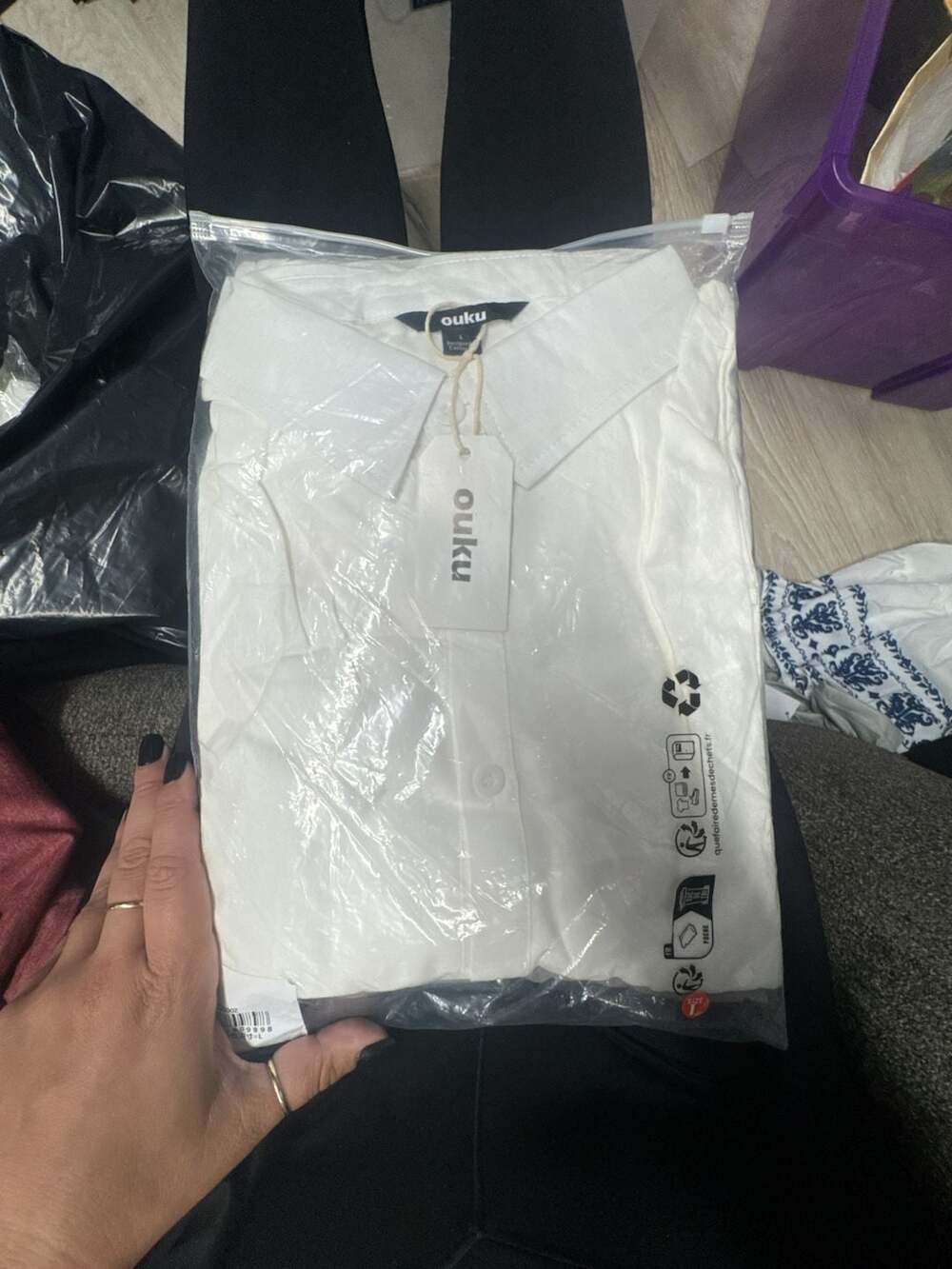Ouku White Button-Down Collared Shirt